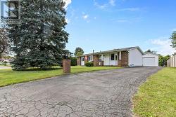 2376 BLACKSTONE CRESCENT Ottawa, ON K1B 4H2