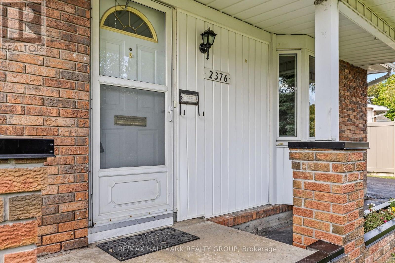 2376 Blackstone Crescent, Ottawa, ON