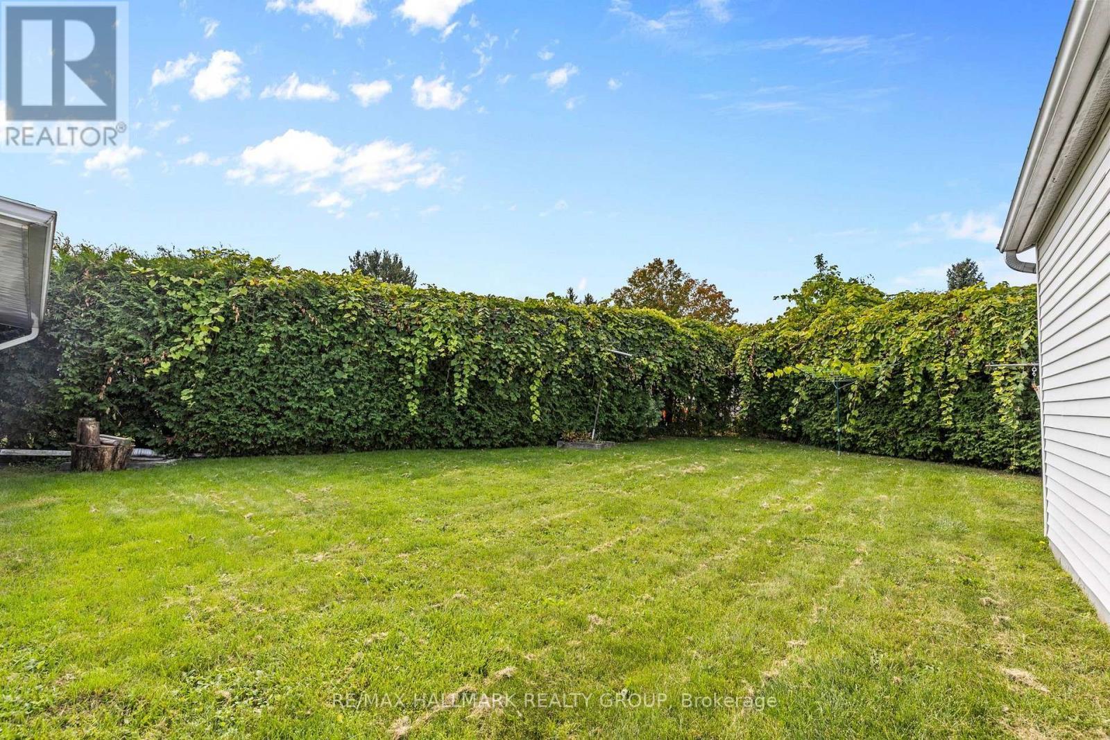 2376 Blackstone Crescent, Ottawa, ON