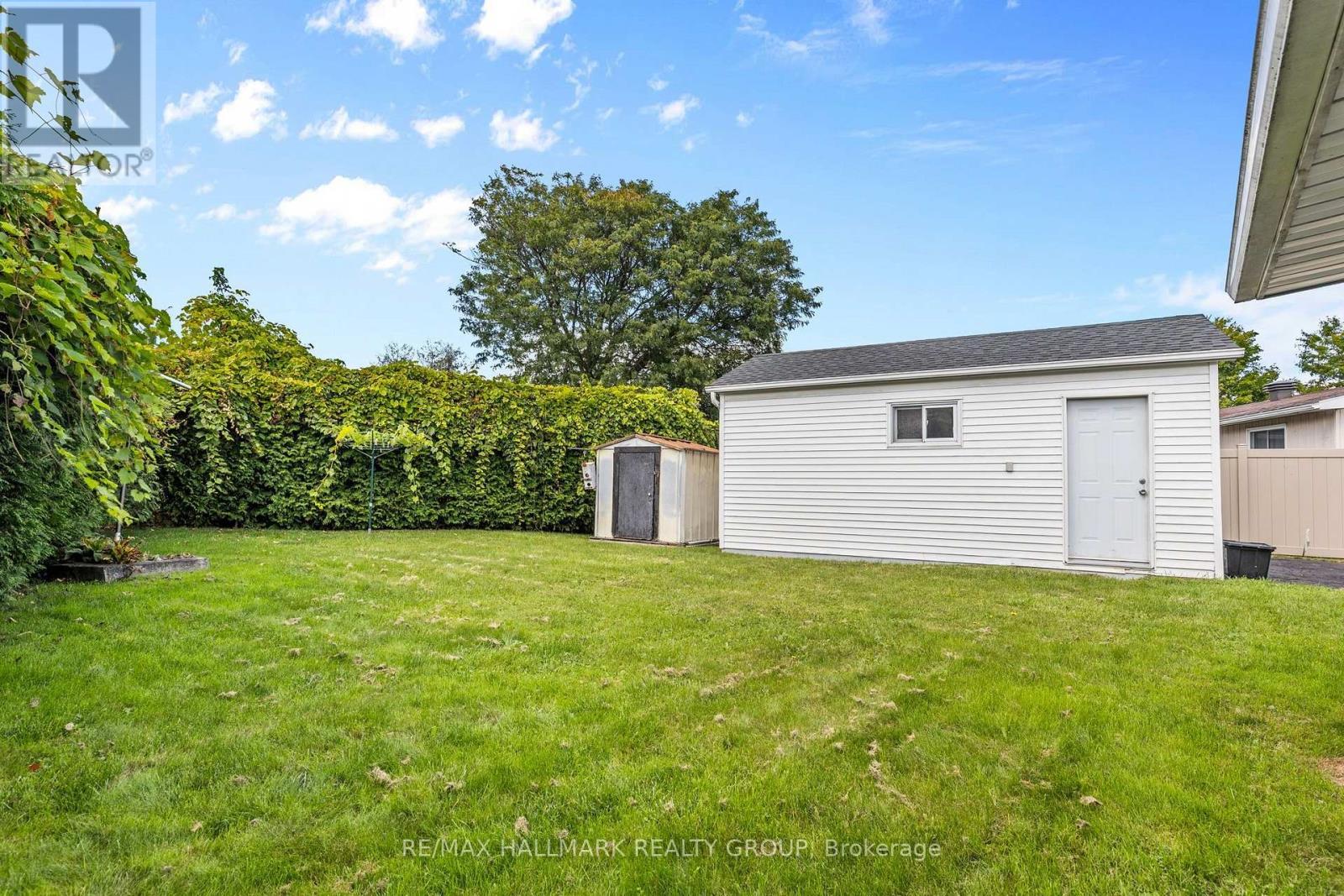 2376 Blackstone Crescent, Ottawa, ON