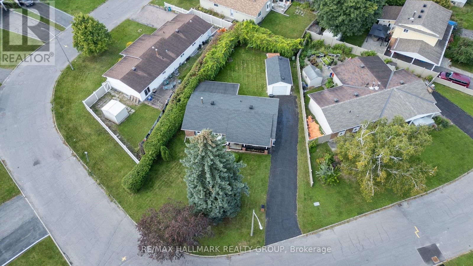 2376 Blackstone Crescent, Ottawa, ON
