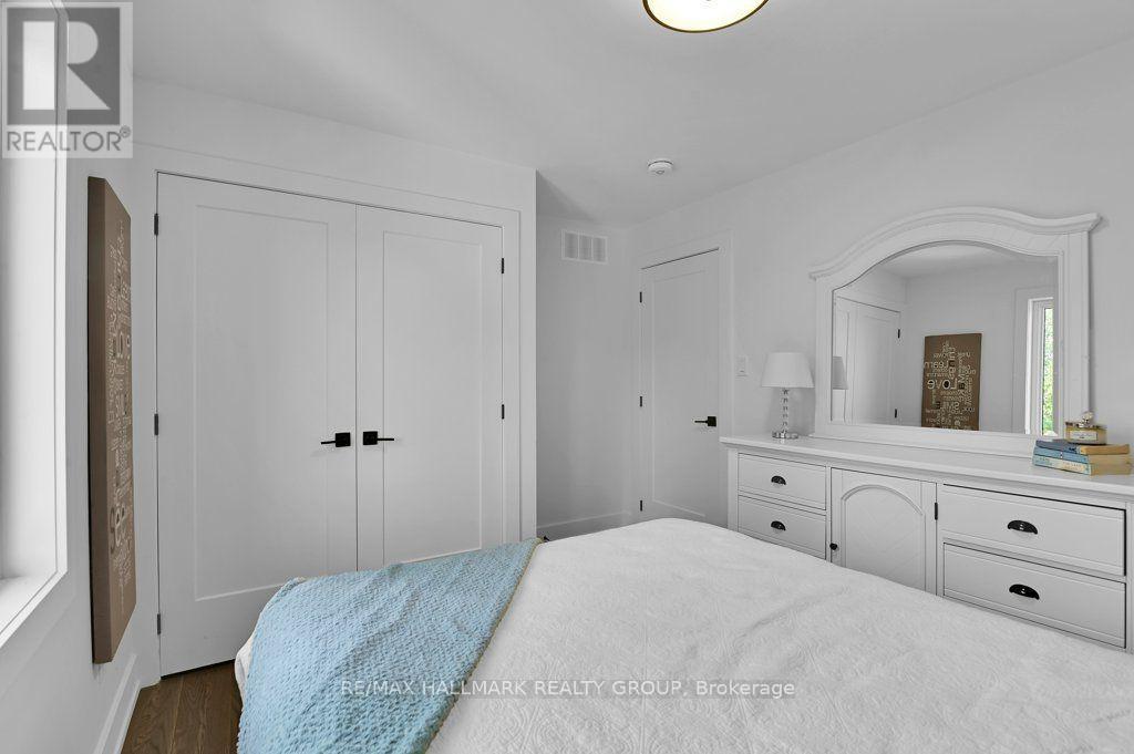 581 Queen Mary Street, Ottawa, ON