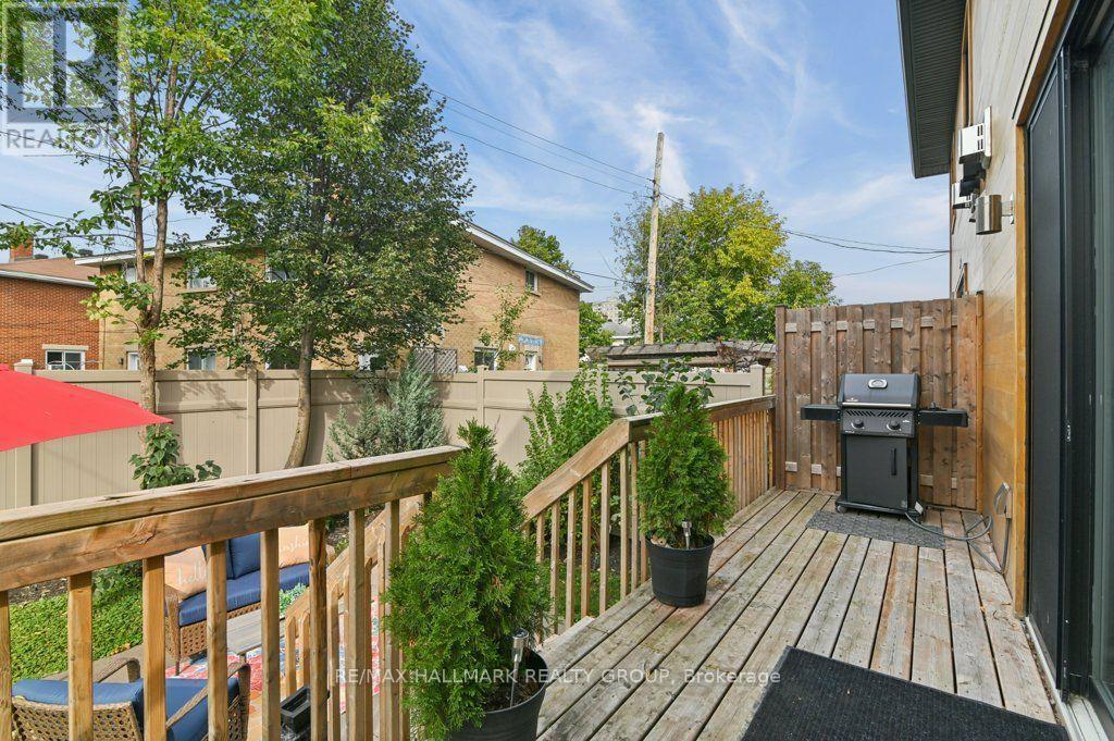 581 Queen Mary Street, Ottawa, ON