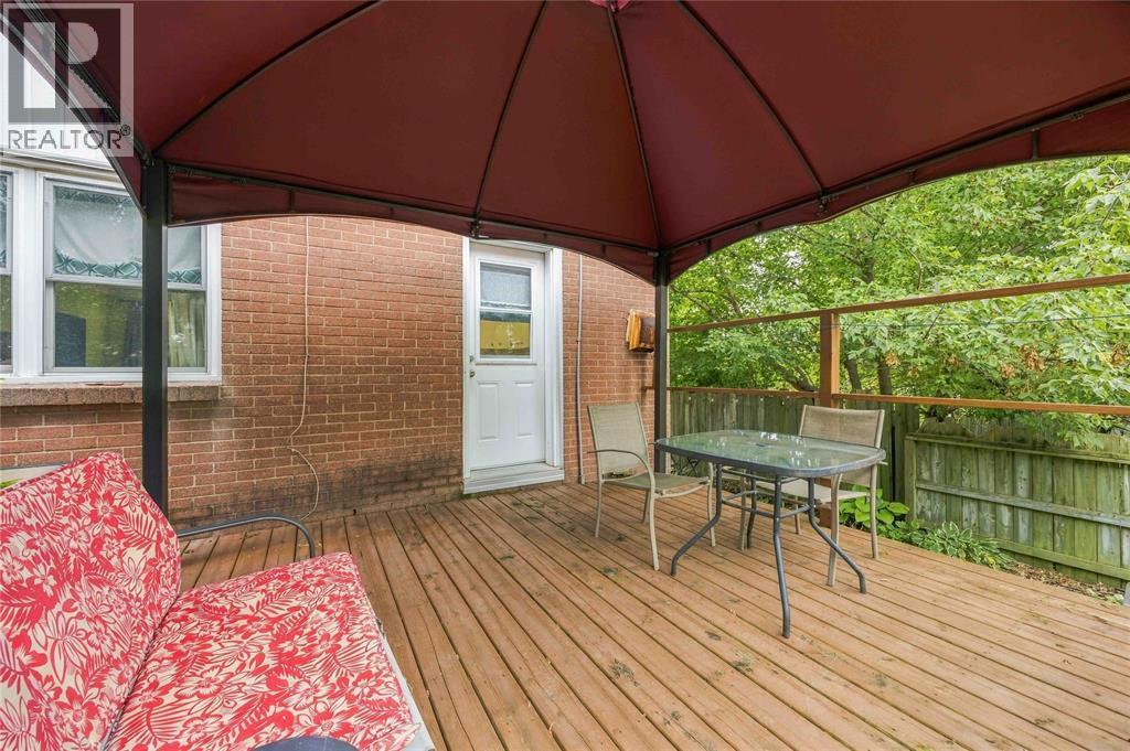 819 Elizabeth Avenue, Sarnia, ON