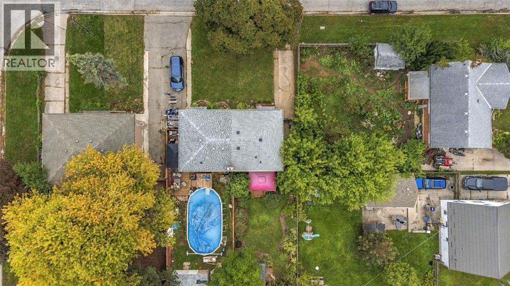 819 Elizabeth Avenue, Sarnia, ON