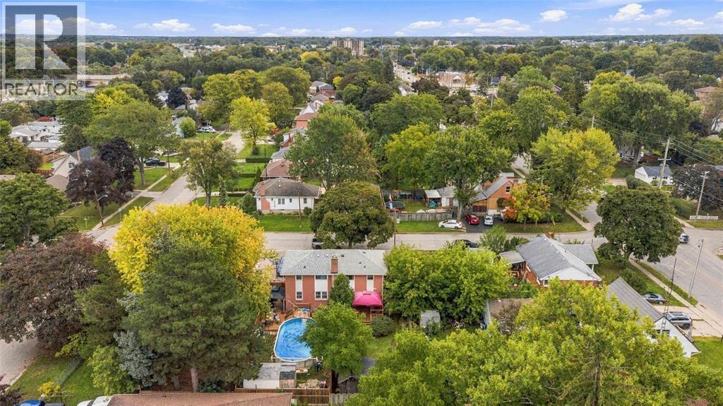 819 Elizabeth Avenue, Sarnia, ON