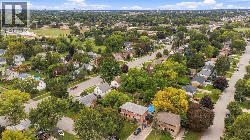 819 Elizabeth Avenue, Sarnia, ON