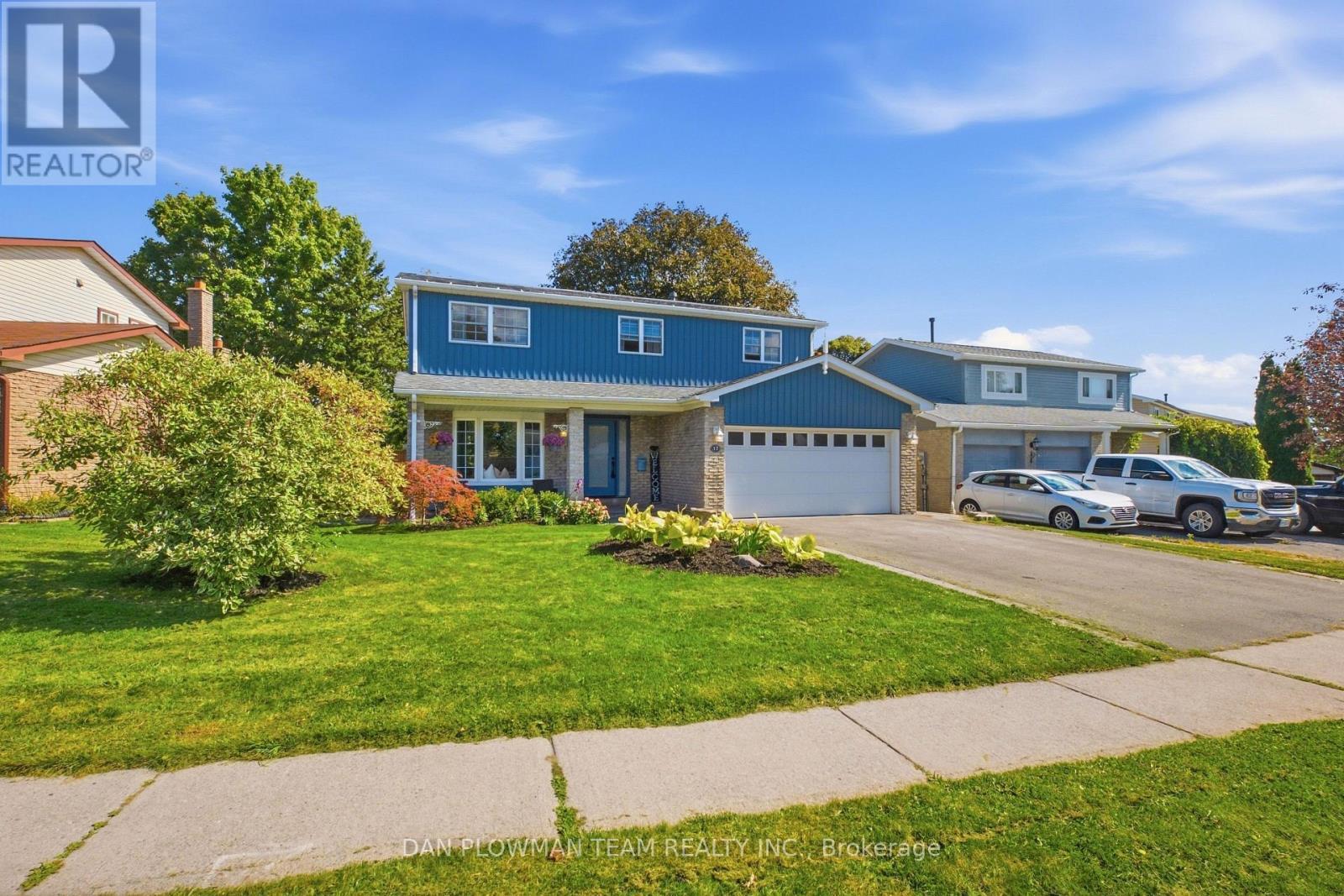 17 Rhonda Boulevard, Clarington, ON