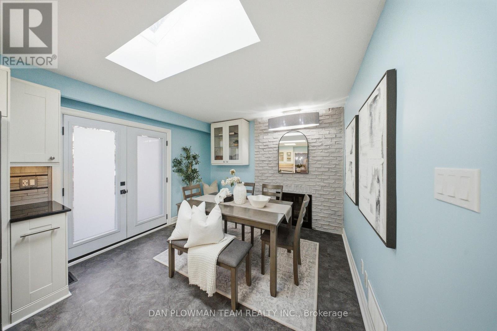 17 Rhonda Boulevard, Clarington, ON