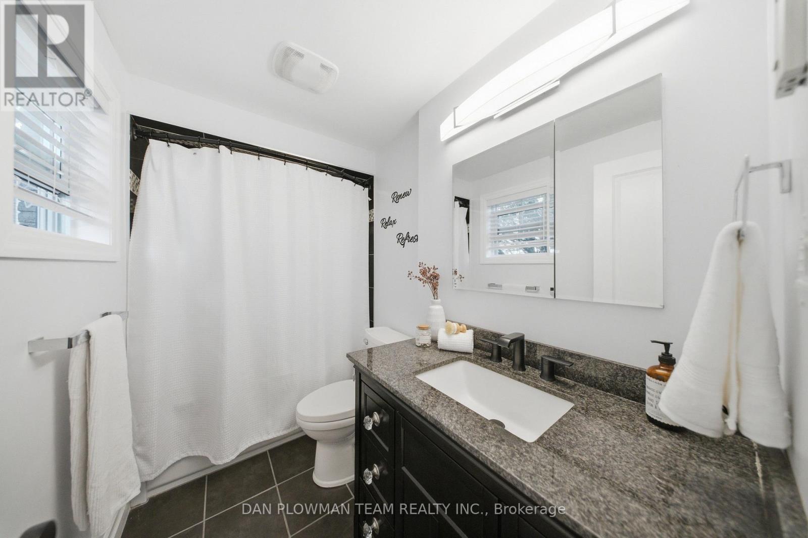 17 Rhonda Boulevard, Clarington, ON