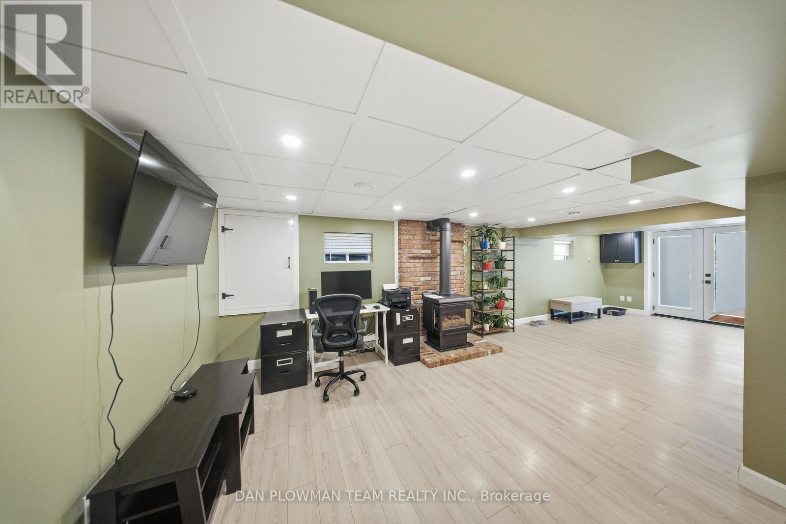 17 Rhonda Boulevard, Clarington, ON
