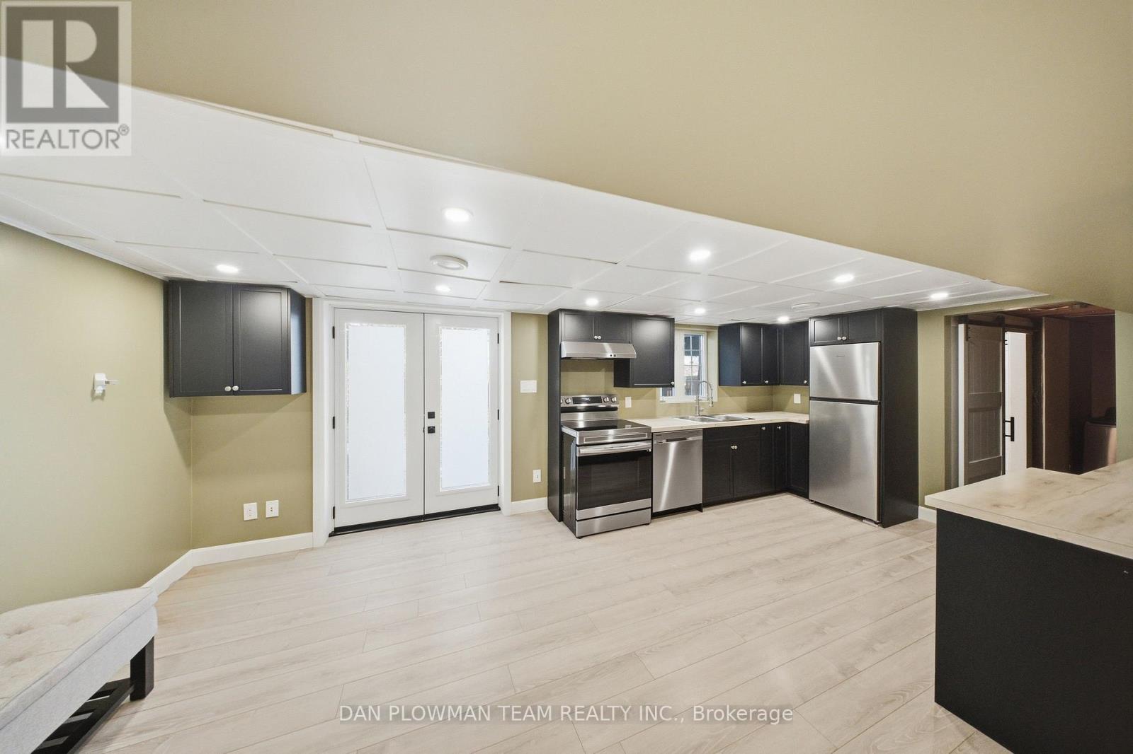 17 Rhonda Boulevard, Clarington, ON