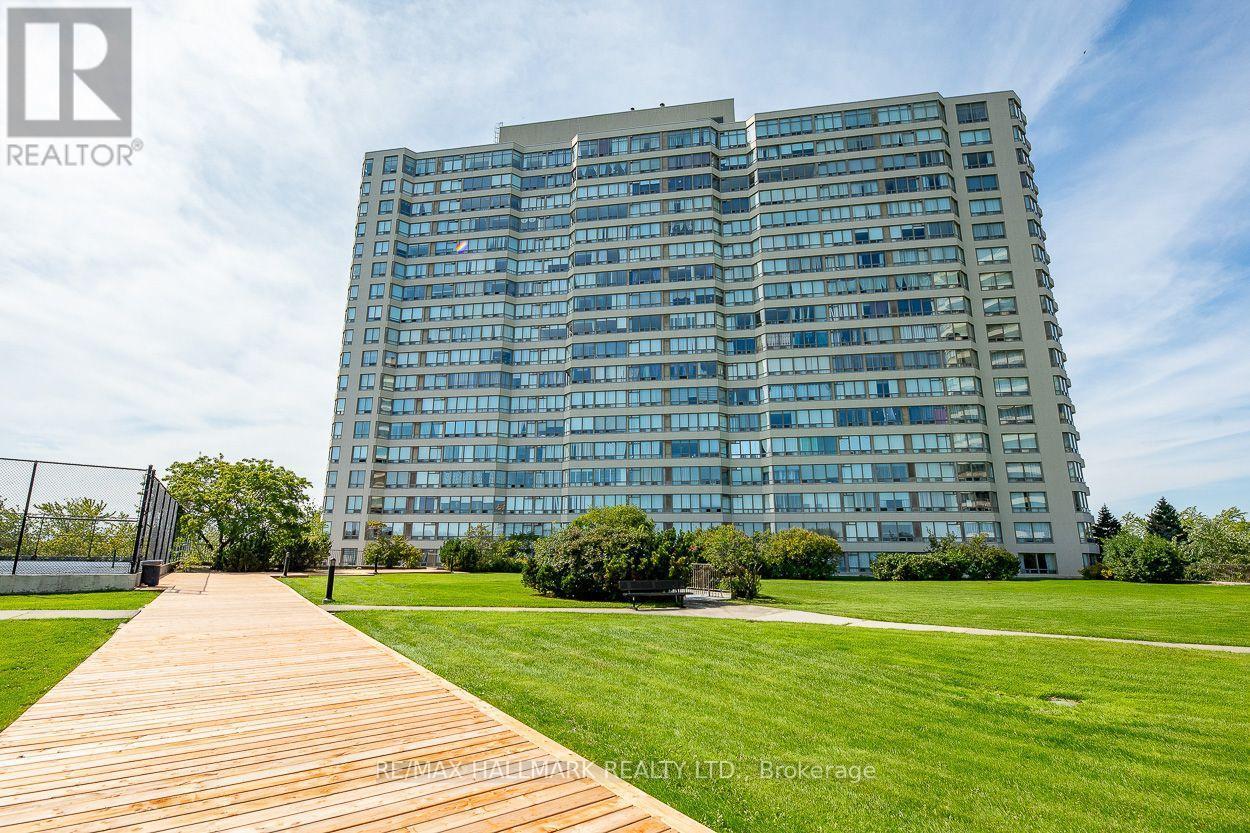 978 - 1 Greystone Walk Drive, Toronto, ON