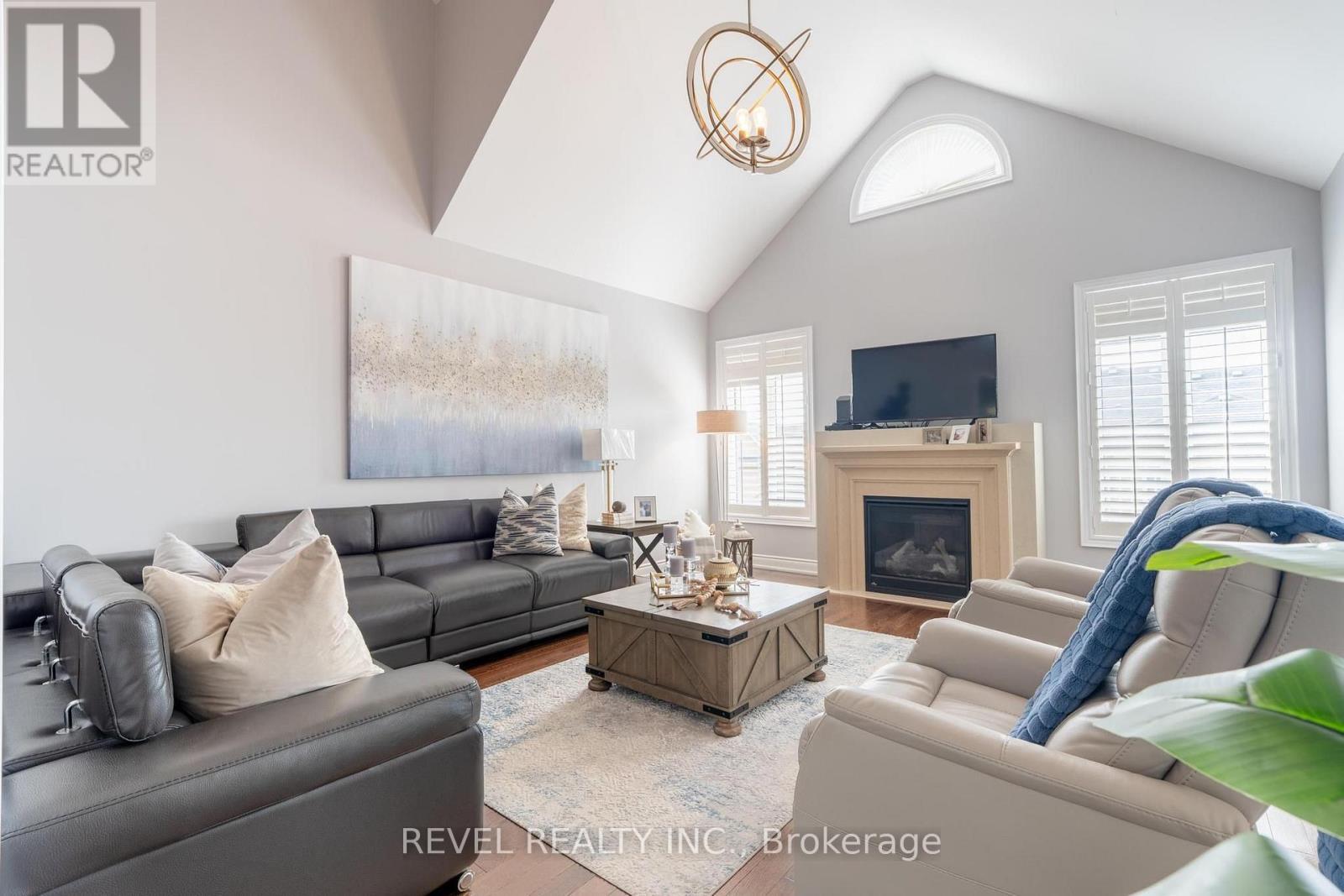 49 Victoria Street E, Innisfil, ON