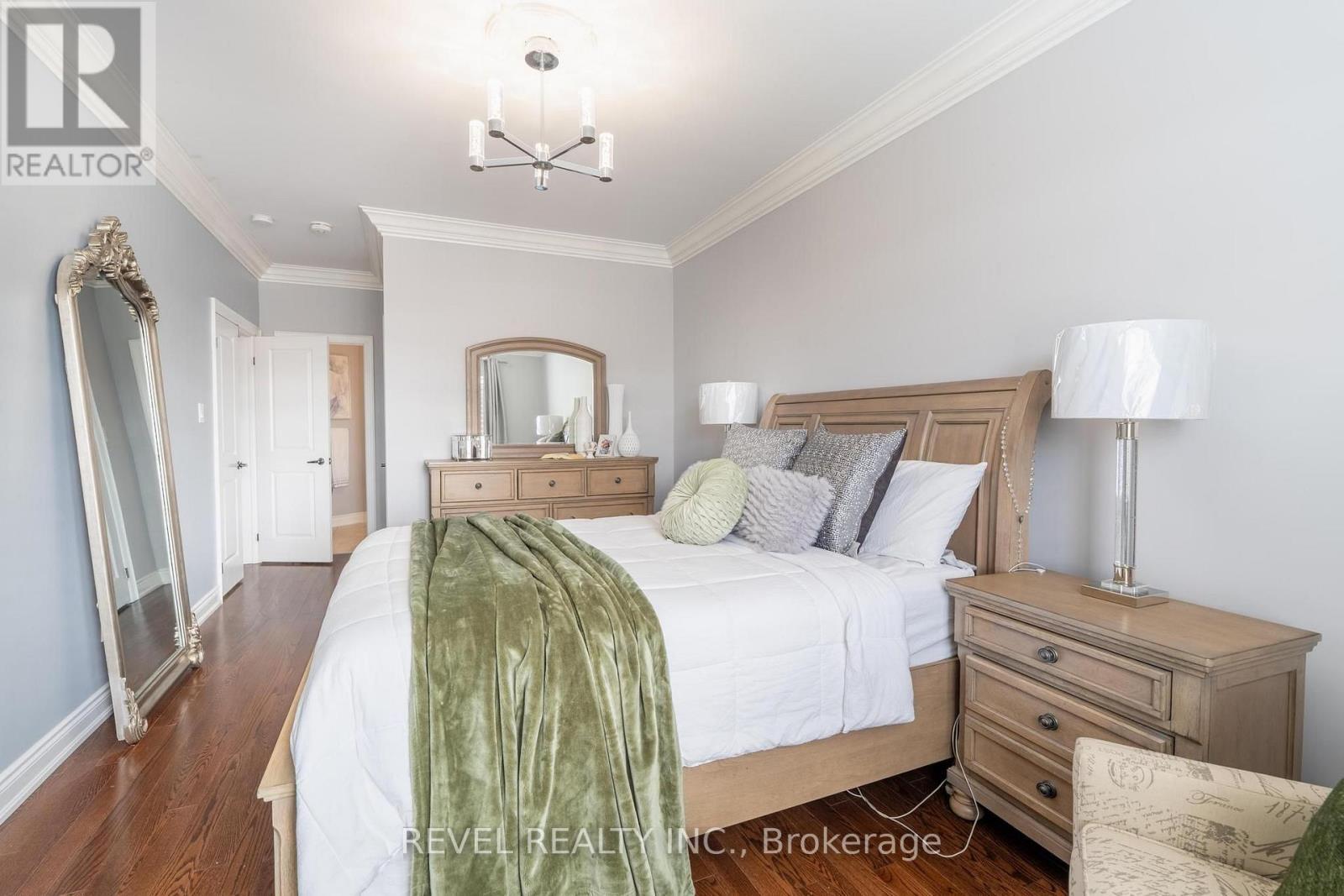 49 Victoria Street E, Innisfil, ON