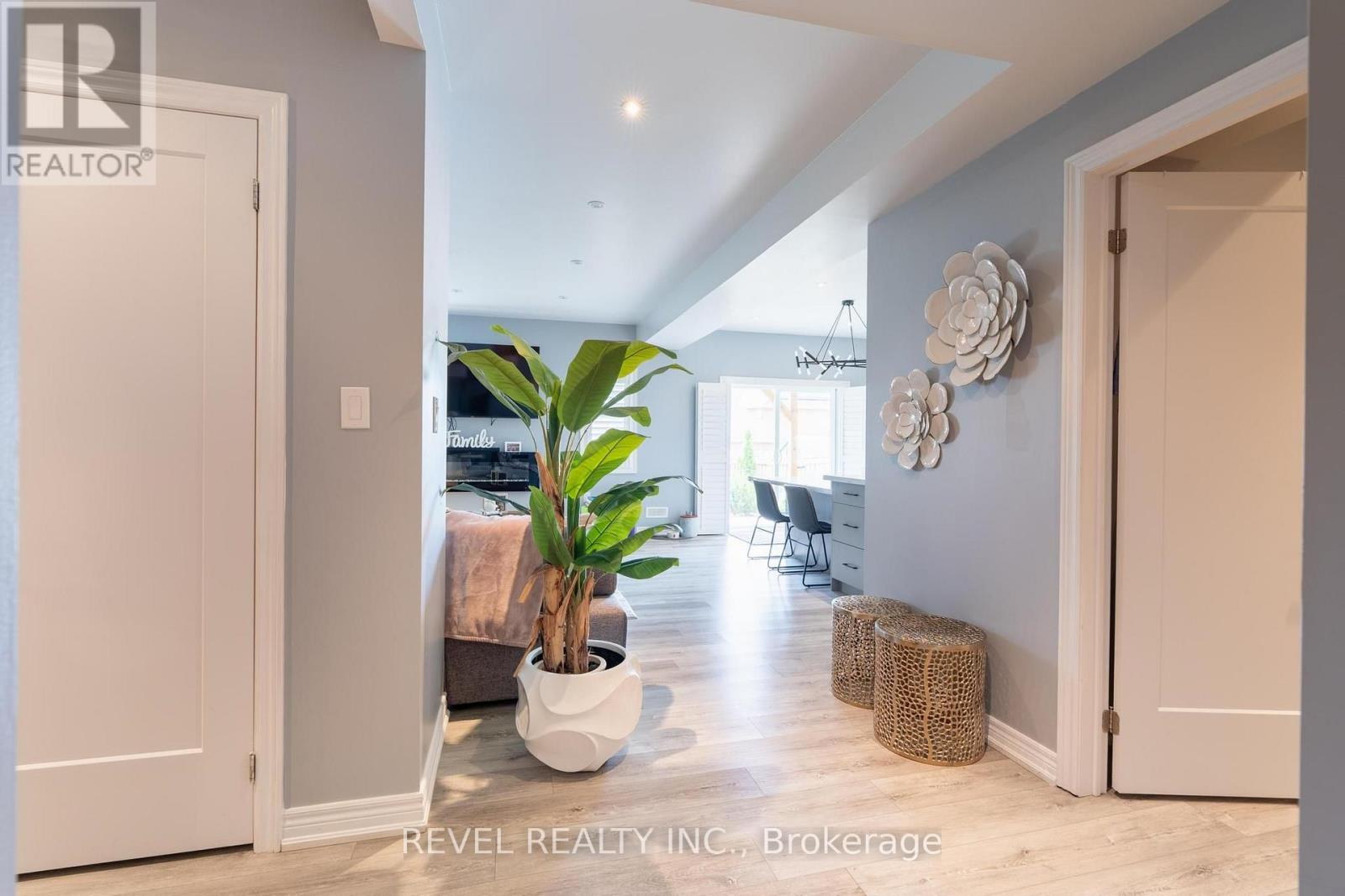 49 Victoria Street E, Innisfil, ON
