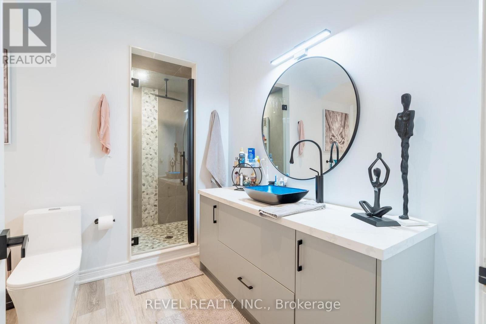 49 Victoria Street E, Innisfil, ON