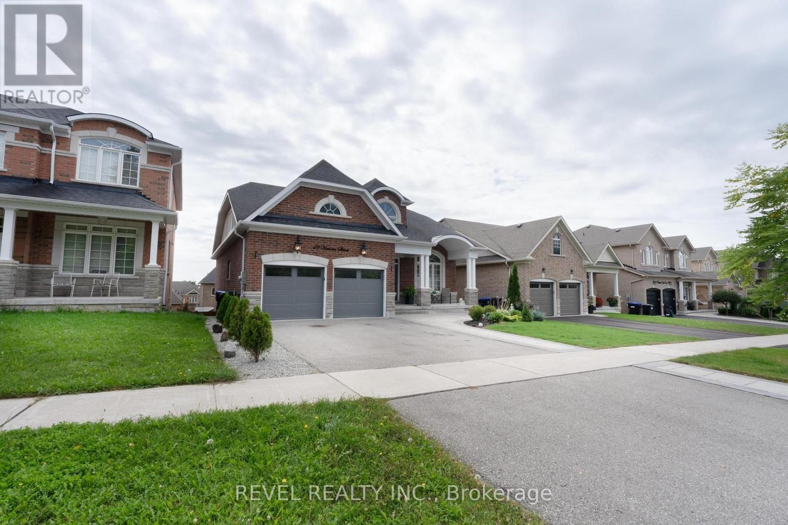 49 Victoria Street E, Innisfil, ON