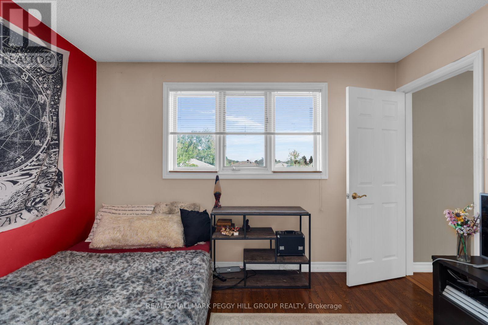 320 Leacock Drive, Barrie, ON