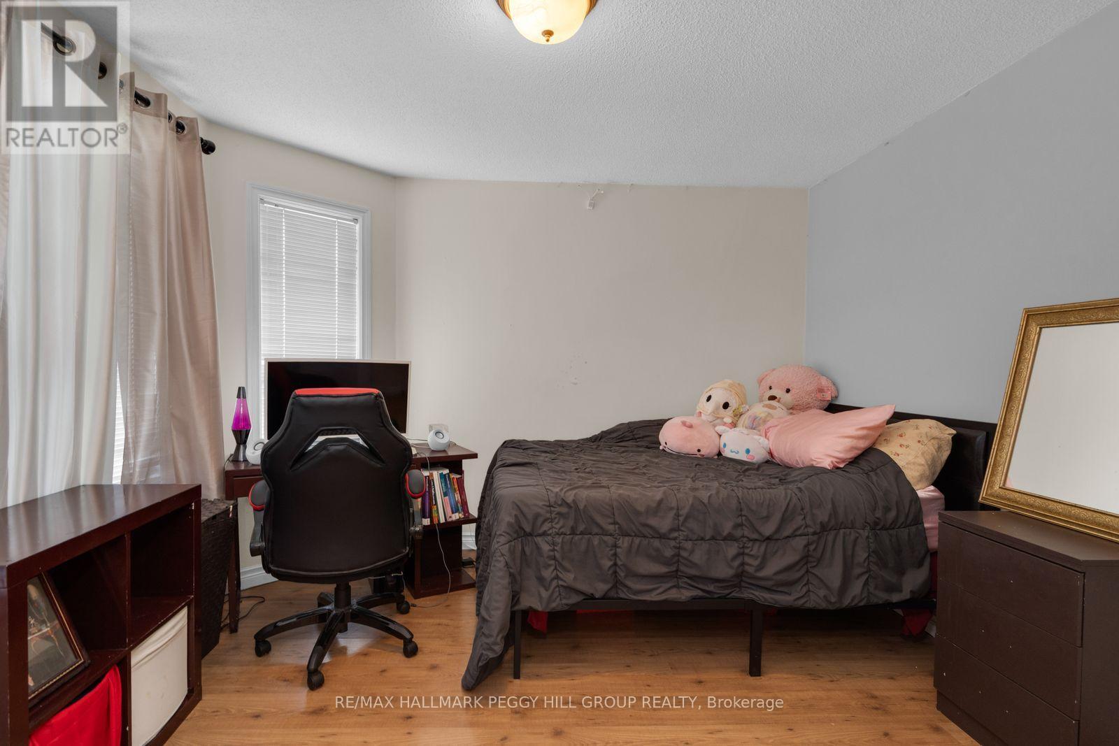 320 Leacock Drive, Barrie, ON