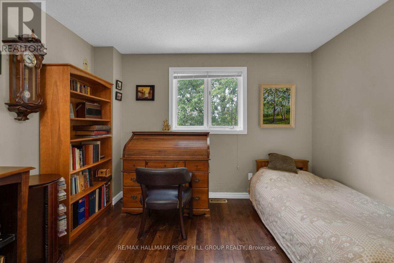 320 Leacock Drive, Barrie, ON
