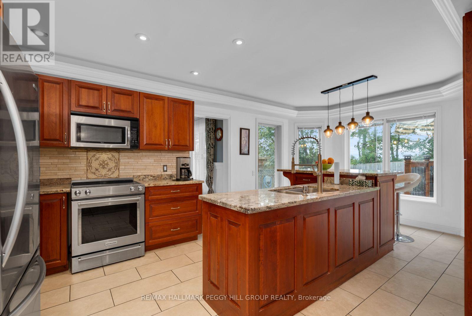 320 Leacock Drive, Barrie, ON
