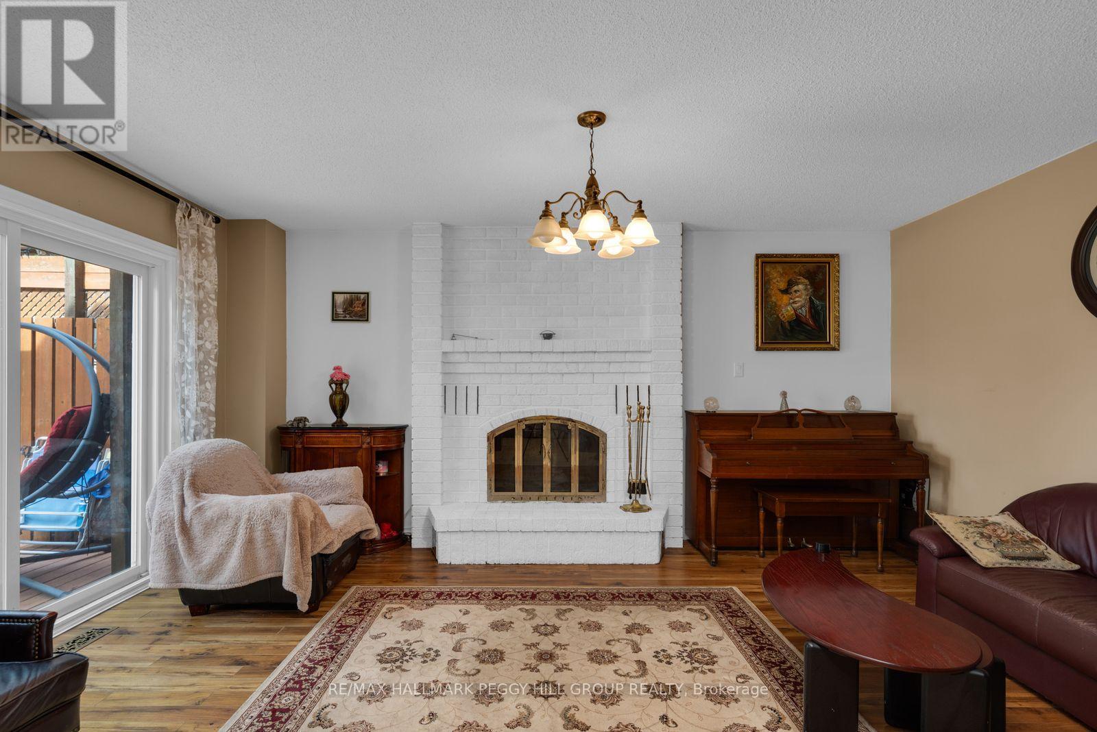 320 Leacock Drive, Barrie, ON
