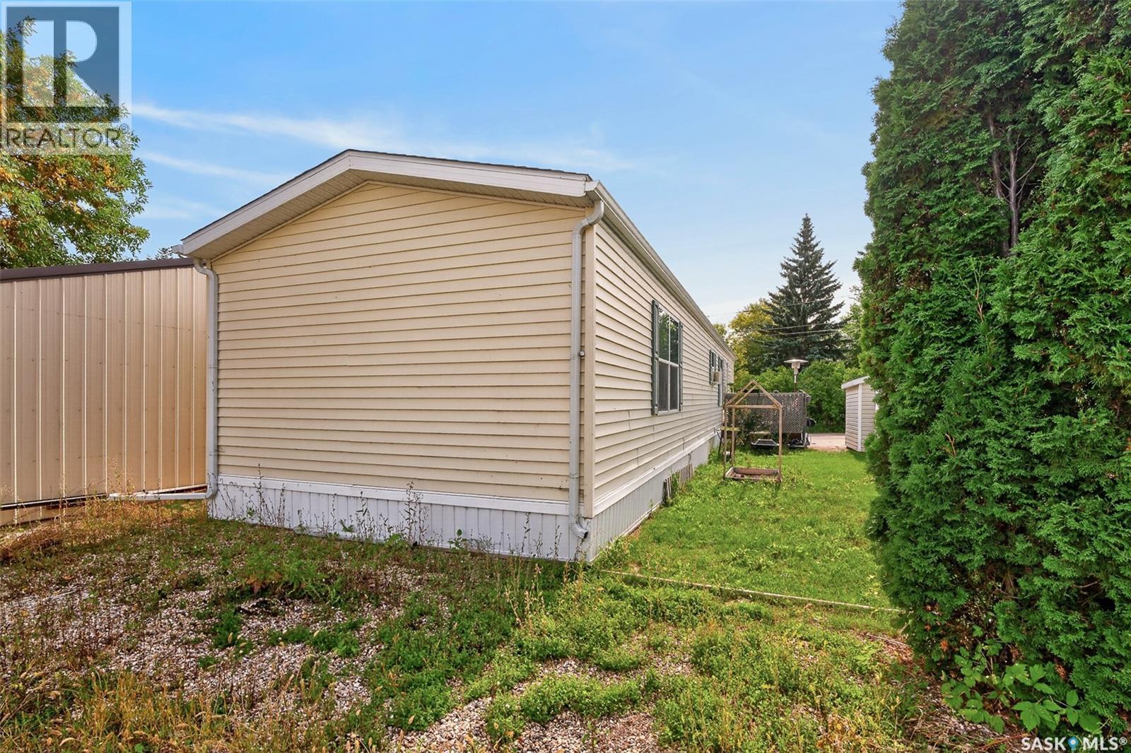 J5 1295 9Th Avenue Ne, Moose Jaw, SK