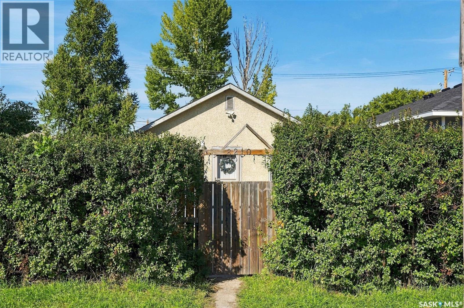 2210 20Th Street W, Saskatoon, SK