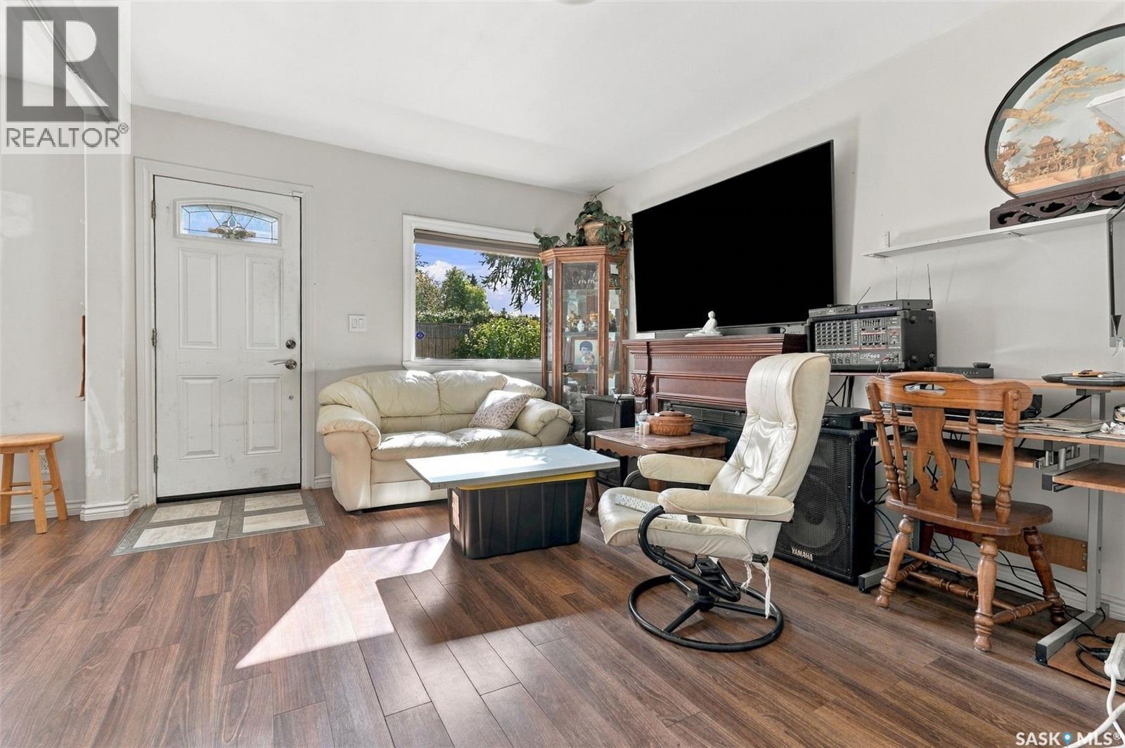 2210 20Th Street W, Saskatoon, SK