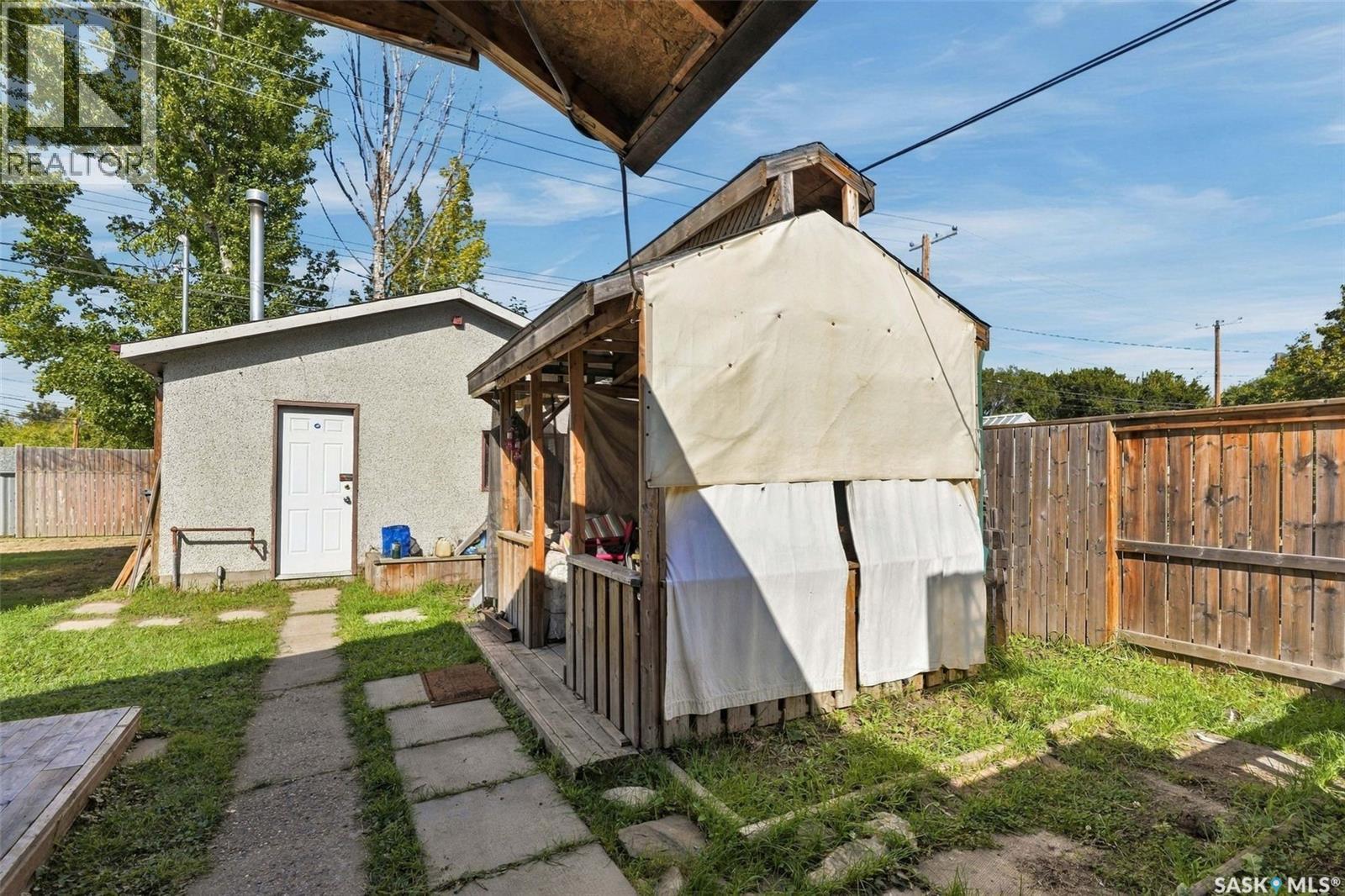 2210 20Th Street W, Saskatoon, SK