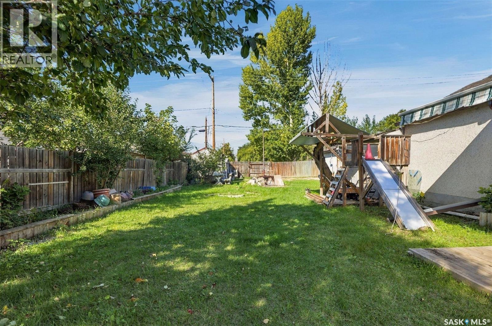 2210 20Th Street W, Saskatoon, SK