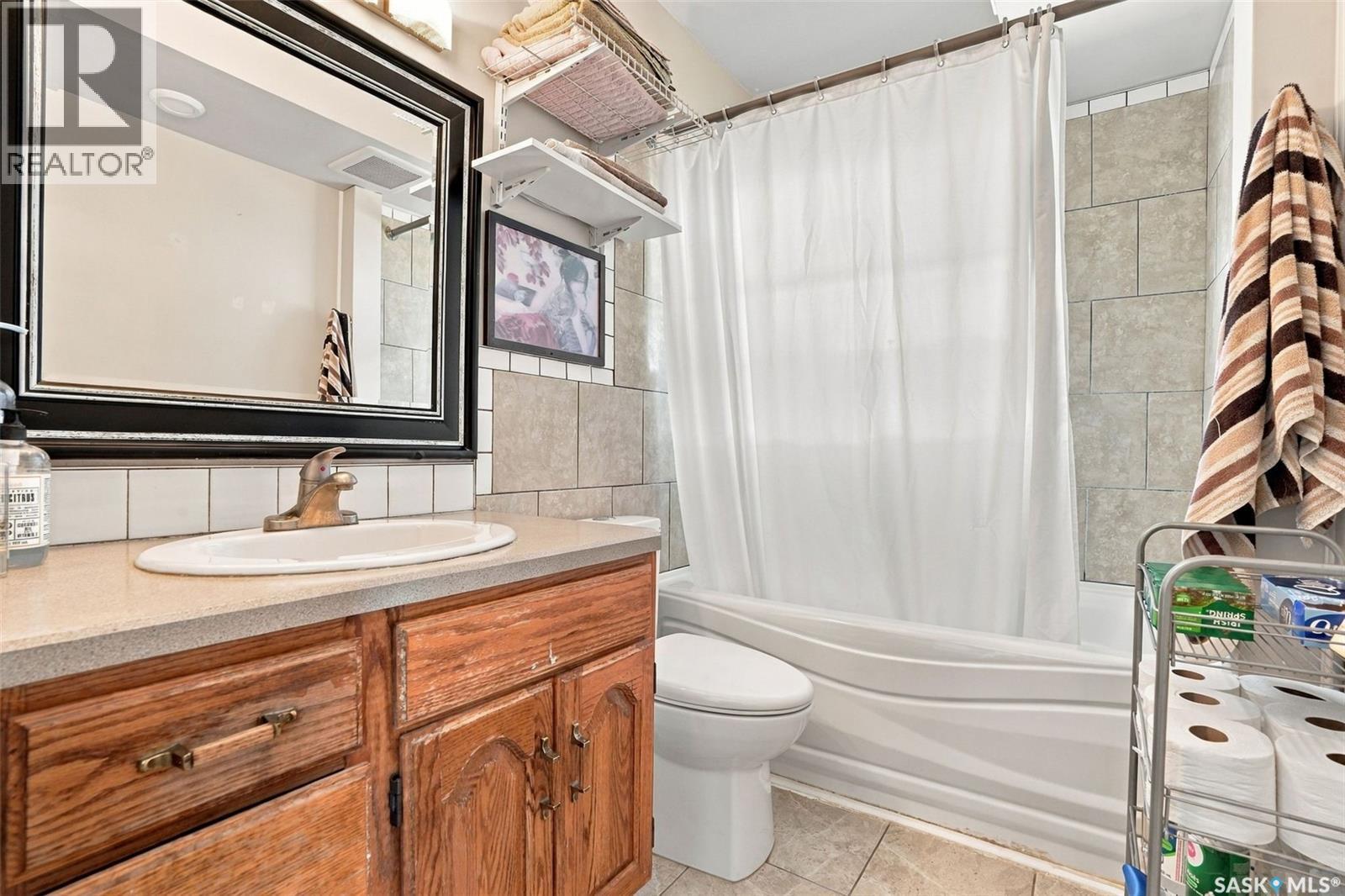 2210 20Th Street W, Saskatoon, SK