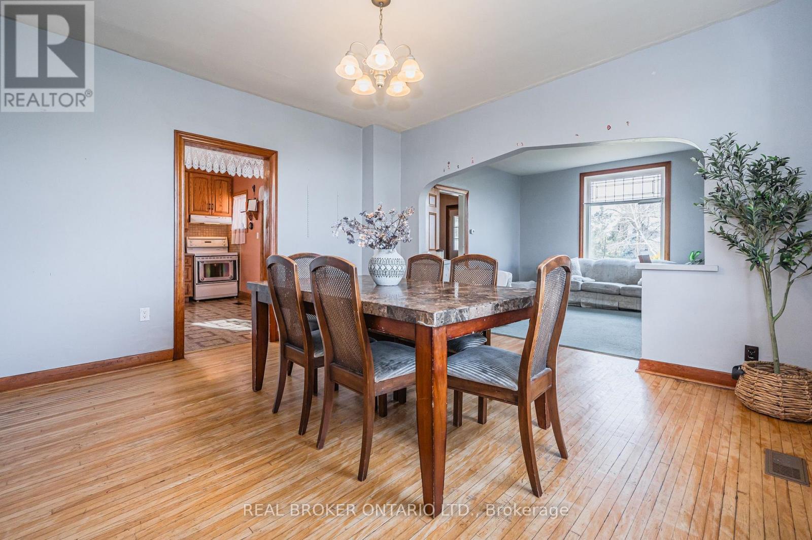 3027 Patrick Street, Howick, ON