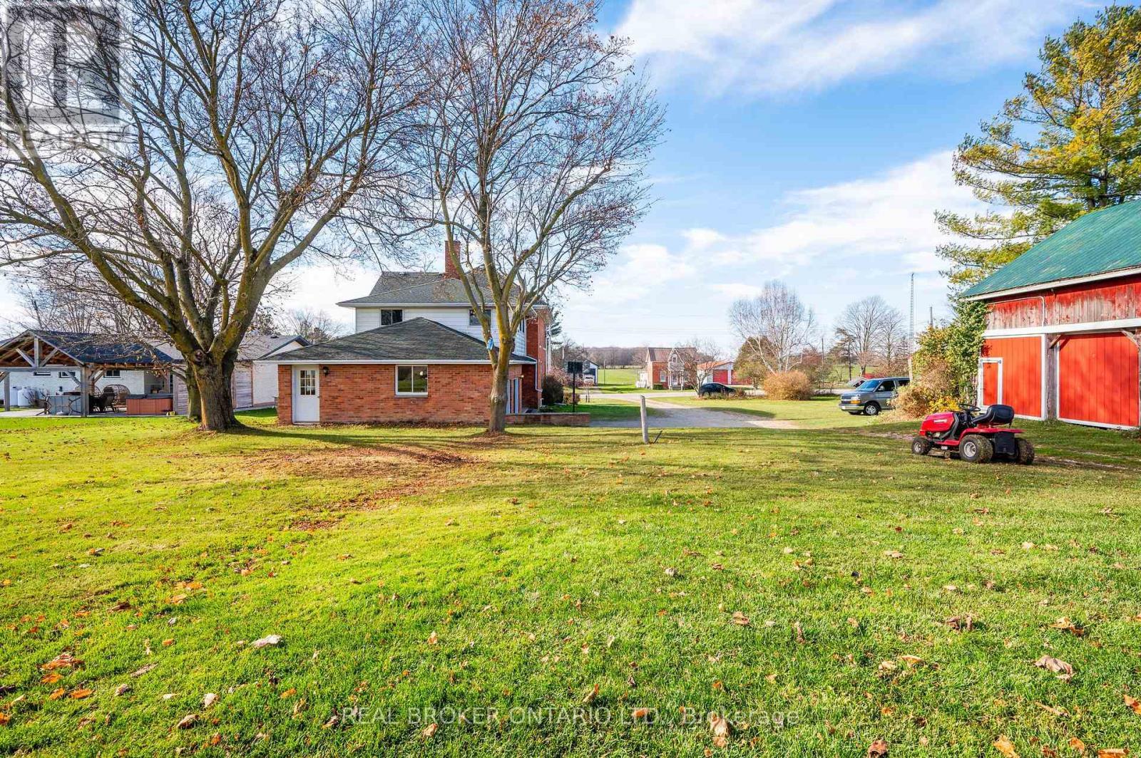 3027 Patrick Street, Howick, ON