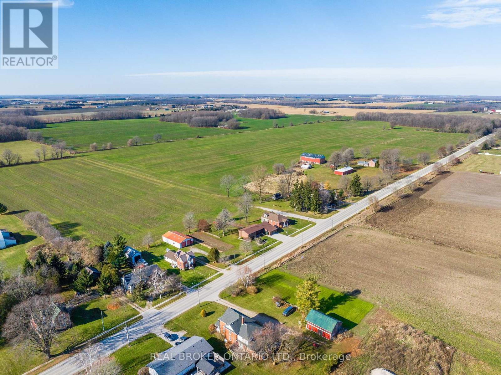 3027 Patrick Street, Howick, ON