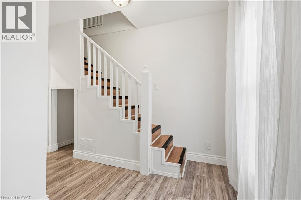 5098 St Lawrence Avenue, Niagara Falls, ON