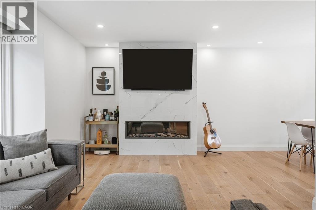 3368 Guildwood Drive, Burlington, ON