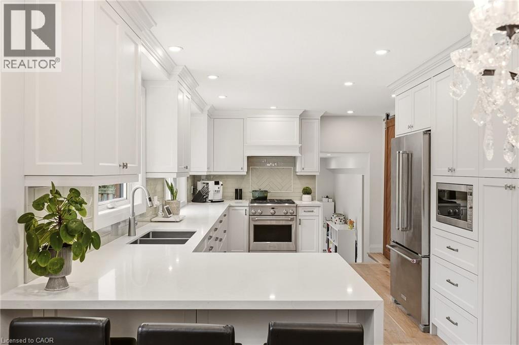 3368 Guildwood Drive, Burlington, ON