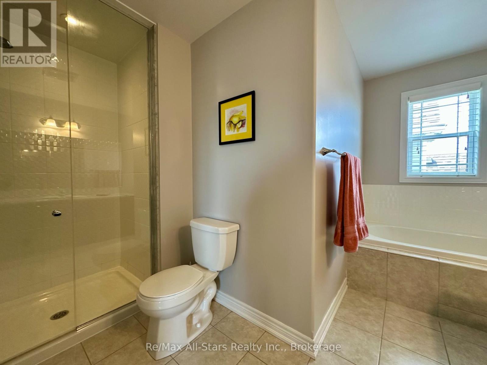 9 Briarwood Avenue, Kawartha Lakes (Lindsay), ON