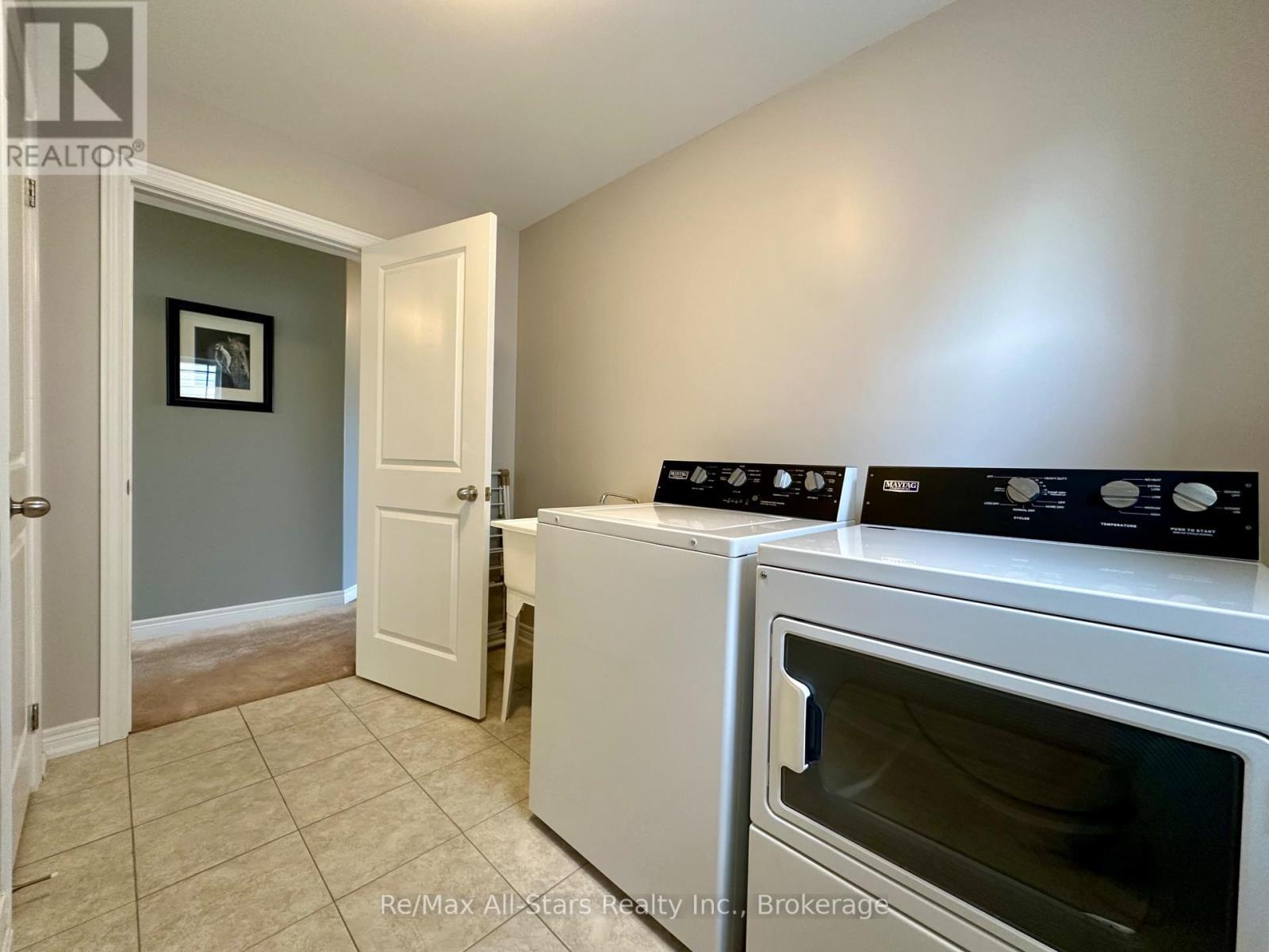 9 Briarwood Avenue, Kawartha Lakes (Lindsay), ON