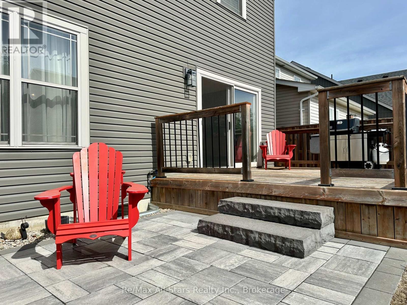 9 Briarwood Avenue, Kawartha Lakes (Lindsay), ON