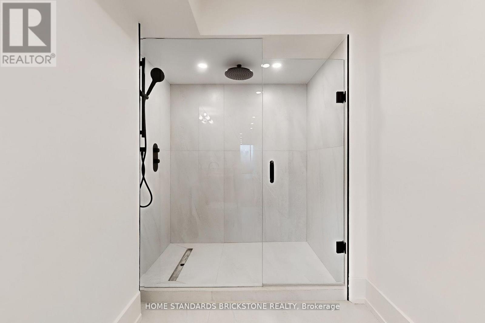 1009 - 110 Bloor Street W, Toronto, ON