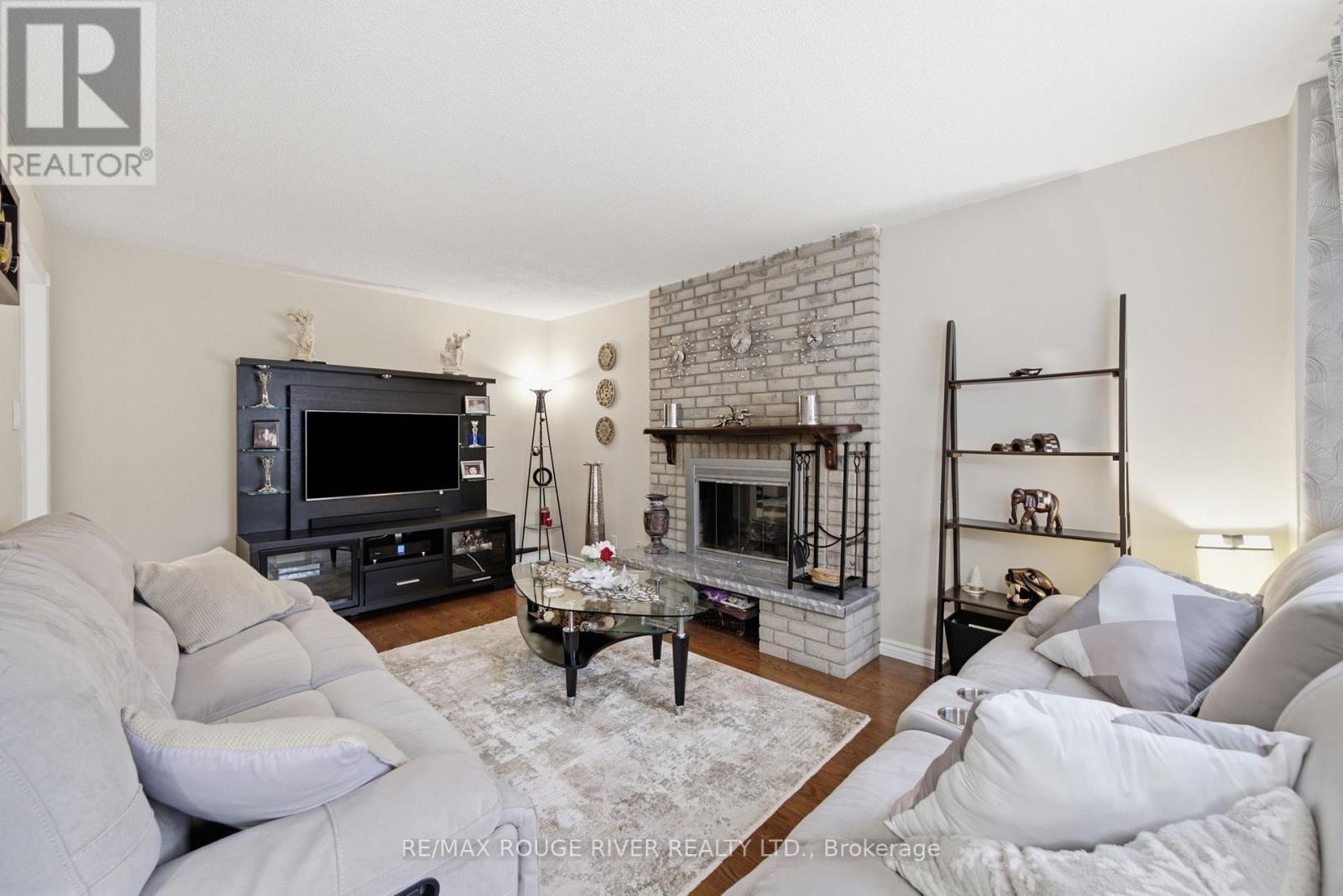 561 Cattail Court, Pickering, ON
