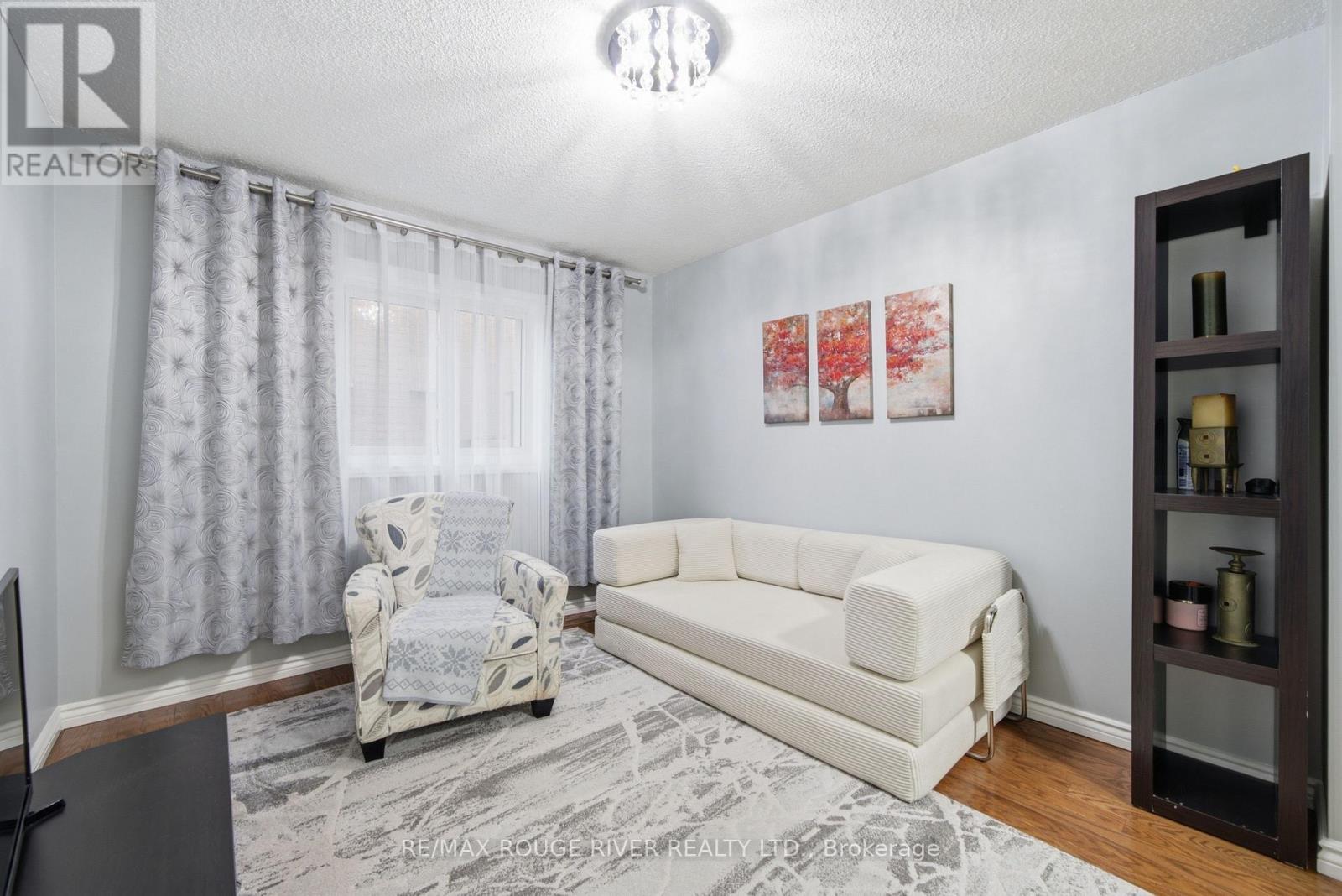 561 Cattail Court, Pickering, ON