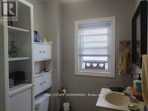 1191 Woodbine Avenue, Toronto, ON