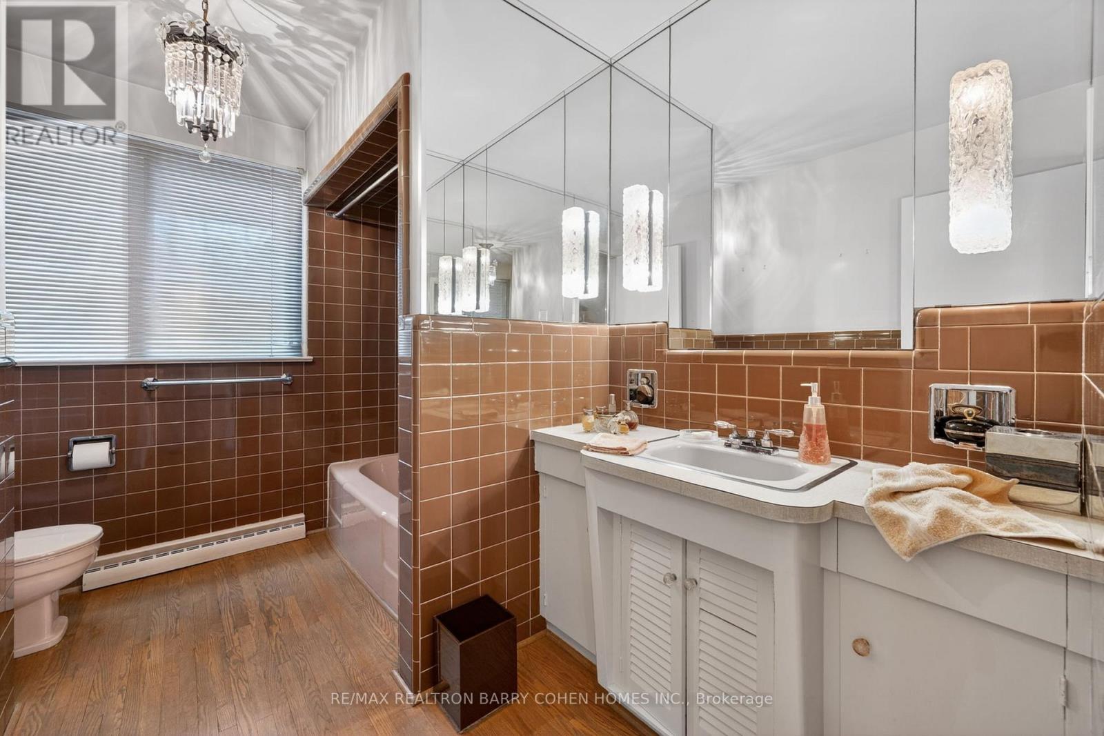 18 Brian Cliff Drive, Toronto, ON