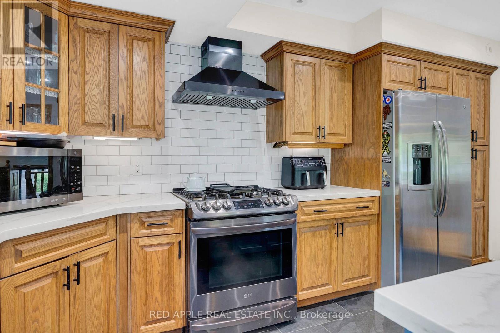 233 Sand Road, East Gwillimbury, ON
