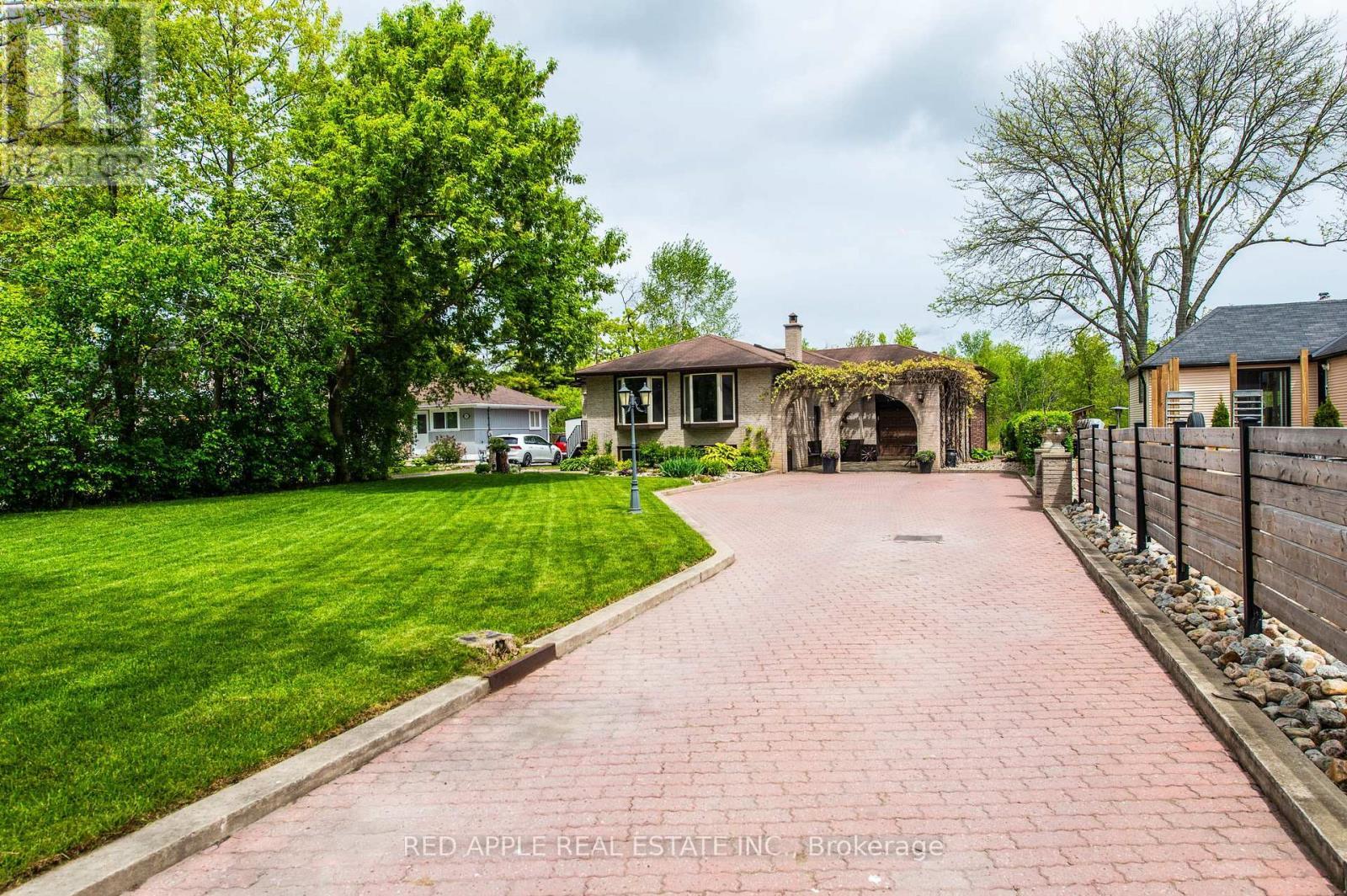 233 Sand Road, East Gwillimbury, ON