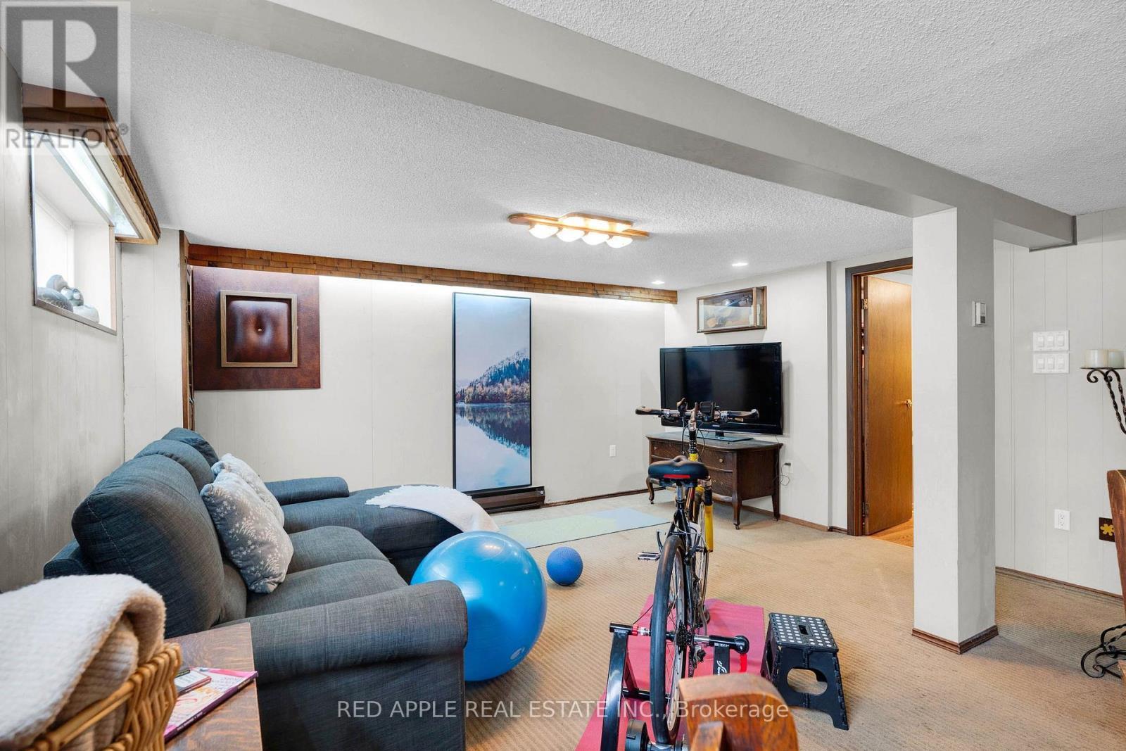 233 Sand Road, East Gwillimbury, ON